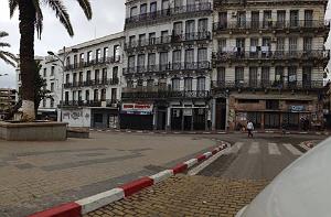 ORAN-Place d'Armes Pres du photographe emplacement de l'ancien cinema Le Royal